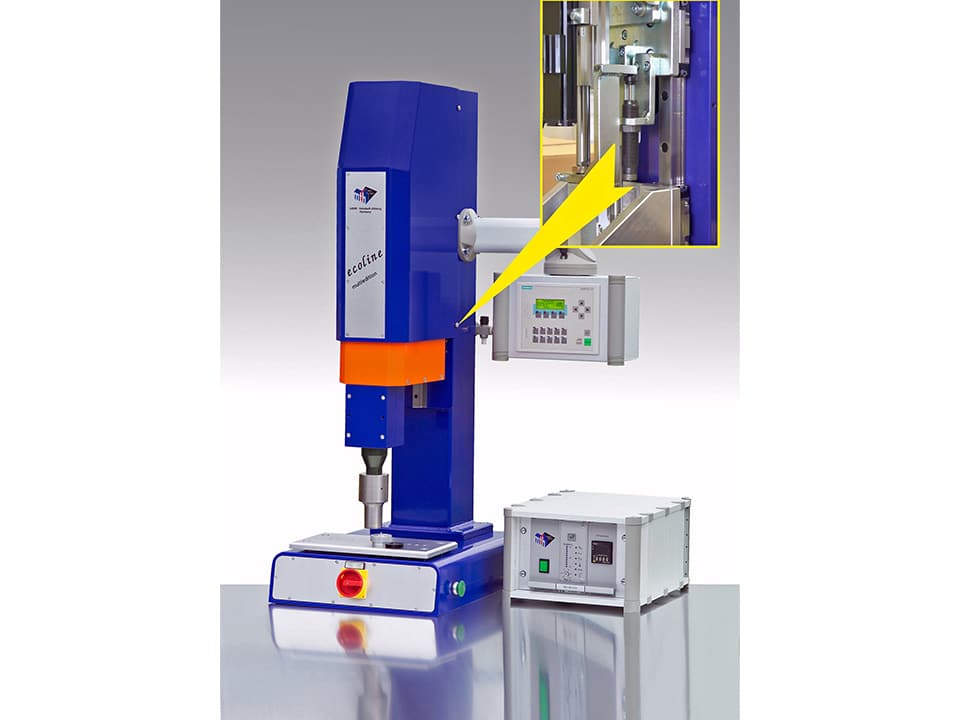 Foto 2 ACE Kleine stootdempers in een ultrasone pers c mth kopieren