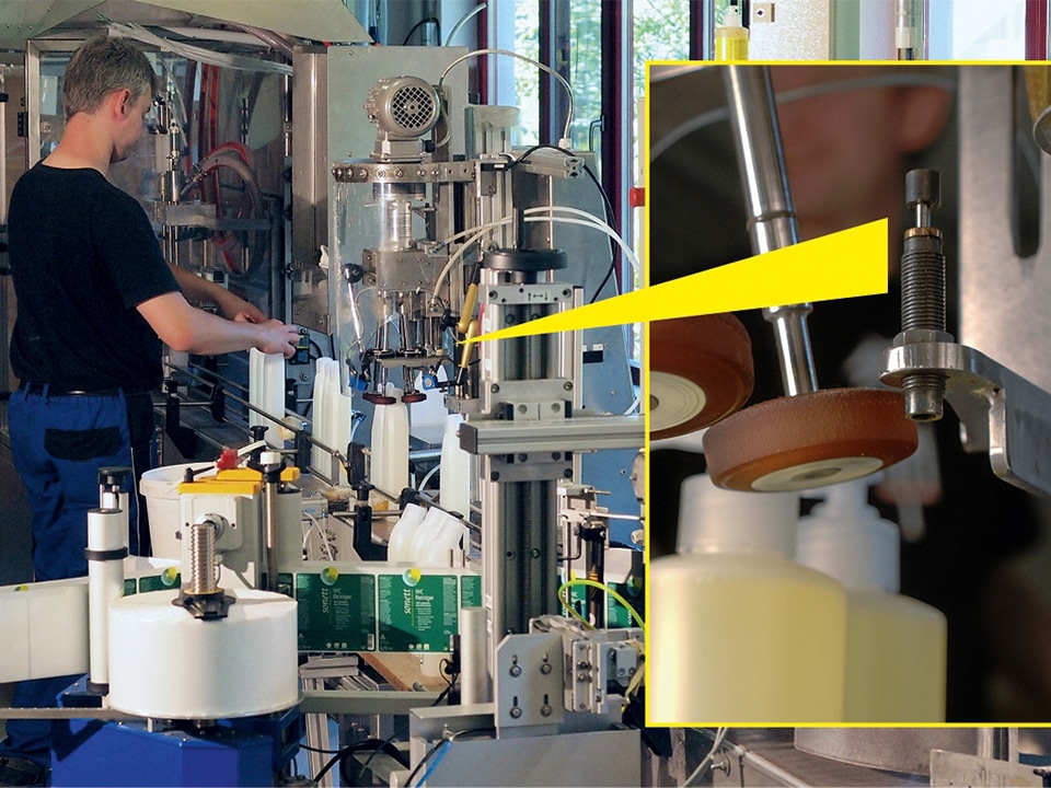 Foto 3 ACE Kleine stootdempers in actie in een boormachine c kopieren